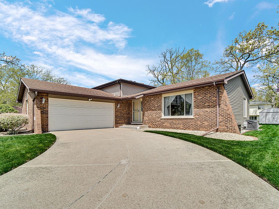 1st image of 519 Hillside Dr
