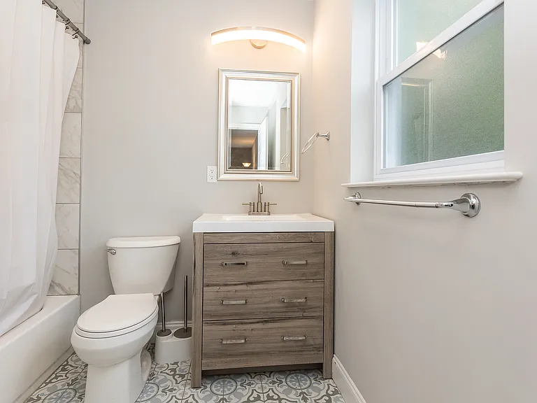 69 New St #2 — Photo 18
