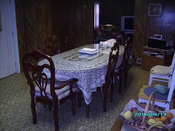 3rd image of 1628 N 35th Ave