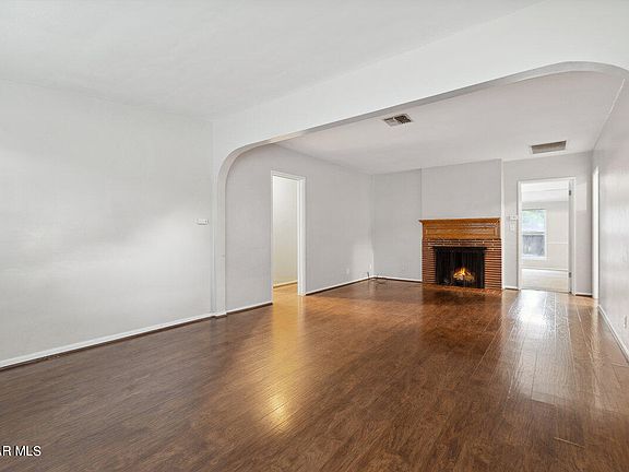 3rd image of 21320 Costanso St