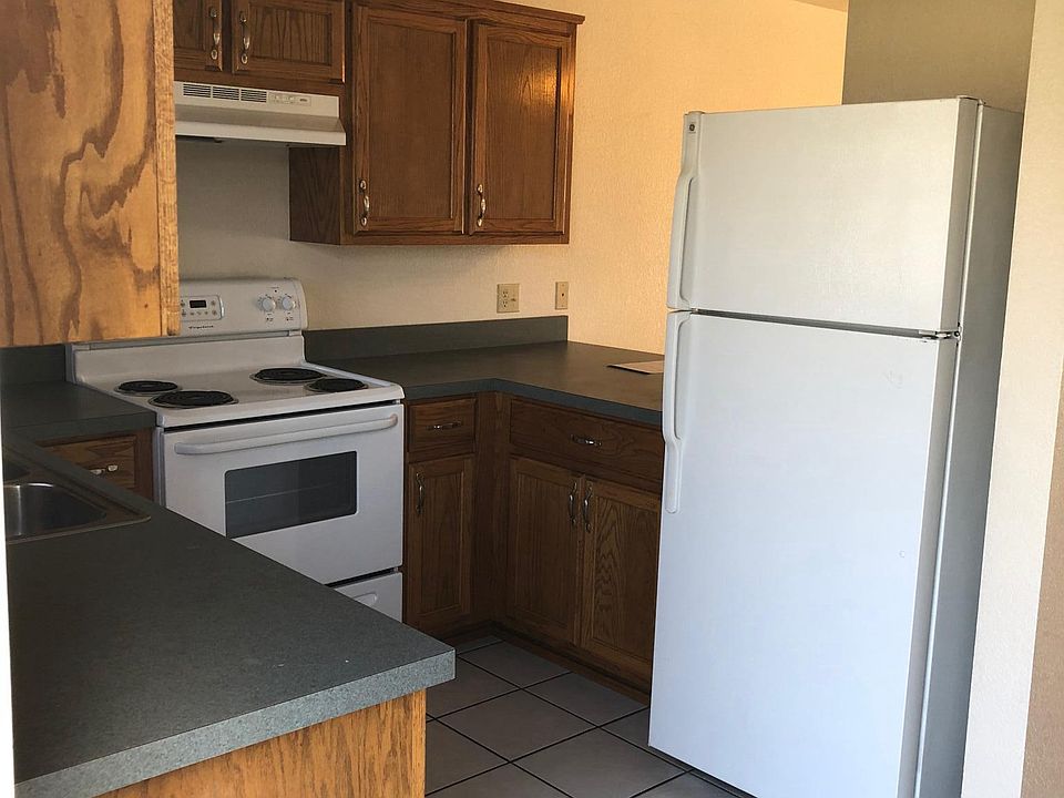 2nd image of 1127 N Greenwich Ave APT 1