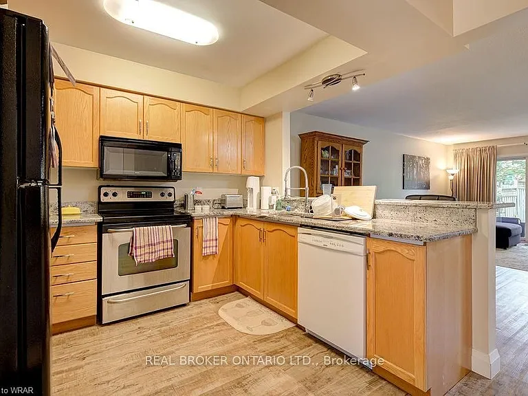 555 Mariner Dr — Photo 8
