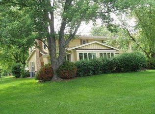 6290 Parkview Rd, Greendale, WI 53129