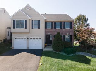22 Stone Creek Ct, Easton, PA 18045