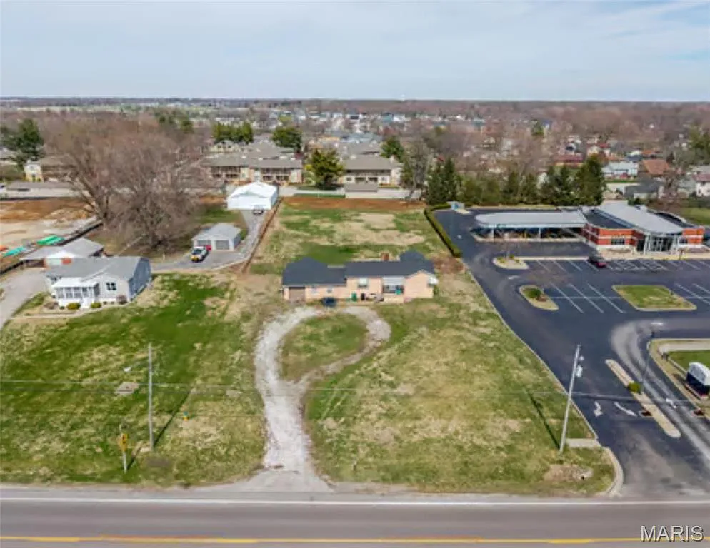 716 W Highway 50 photo 1