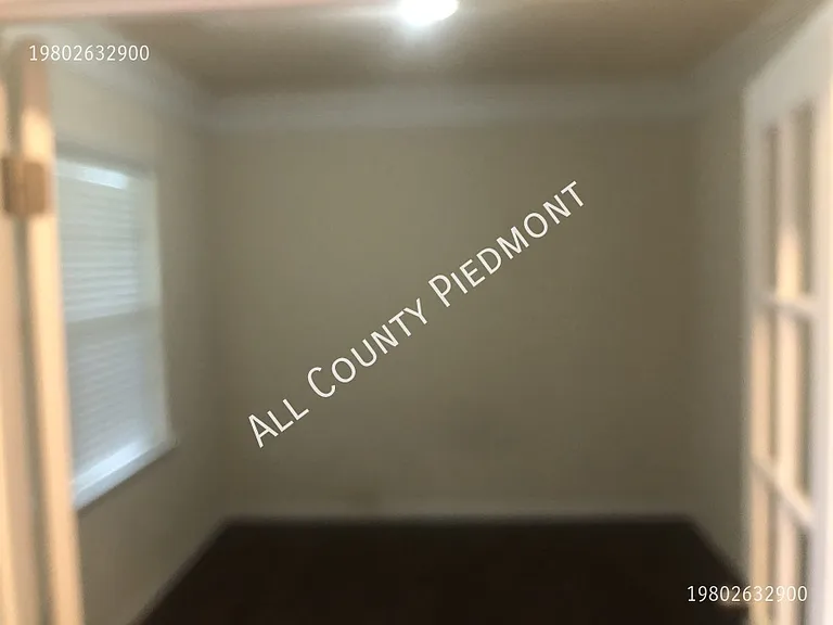 7711 Kelburn Ln — Photo 3