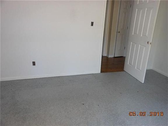4th image of 22243 Hollyview Ct