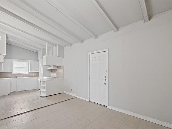 2nd image of 2634 Knotty Oaks Trl