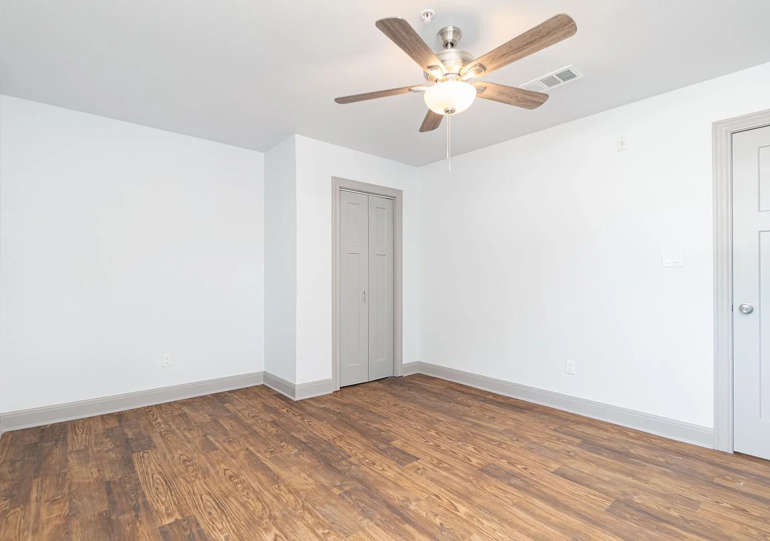618 Live Oak Street - Unit 8 — Photo 1