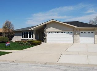 8108 Bunker Dr, Orland Park, IL 60462