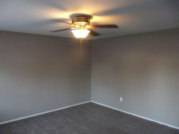 4th image of 9845 Norcrest Dr