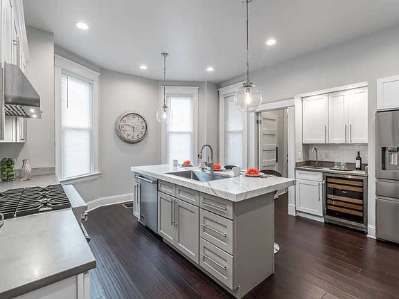 3rd image of 1727 Highland Ave