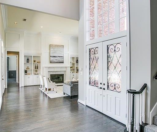 5th image of 4613 Charles Pl