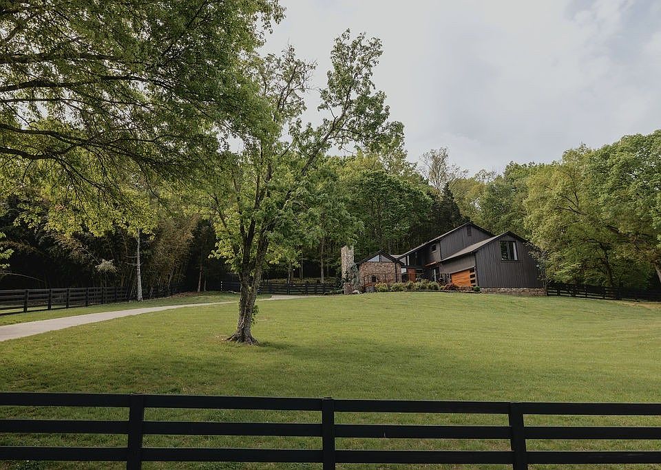 1st image of 1003 Perkins Ln