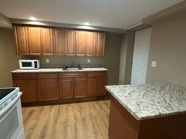 67 Russell St, Peabody, MA 01960