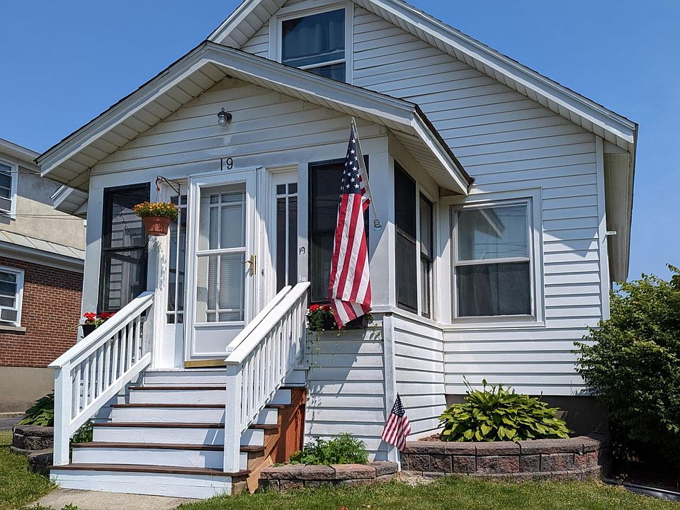 1st image of 19 Pleasant Avenue