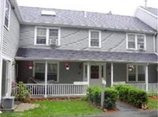 77 Maple St #2, Middleton, MA 01949