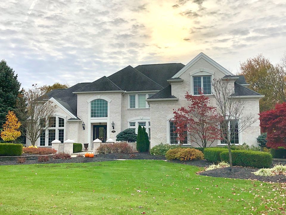 1st image of 555 Deer Valley Cir
