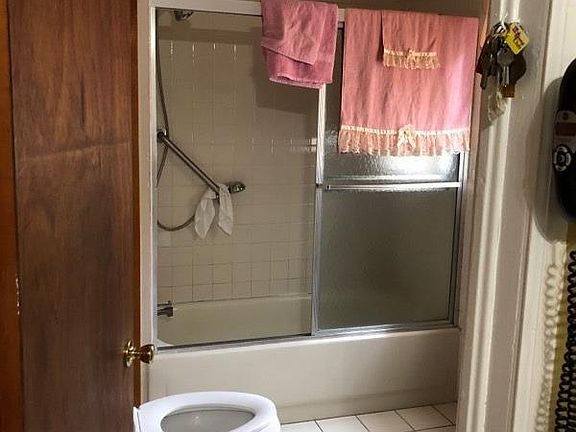 3rd image of 269 Elm St