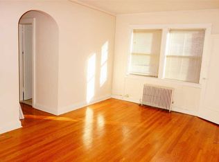 7229 Myrtle Ave, Ridgewood, NY 11385