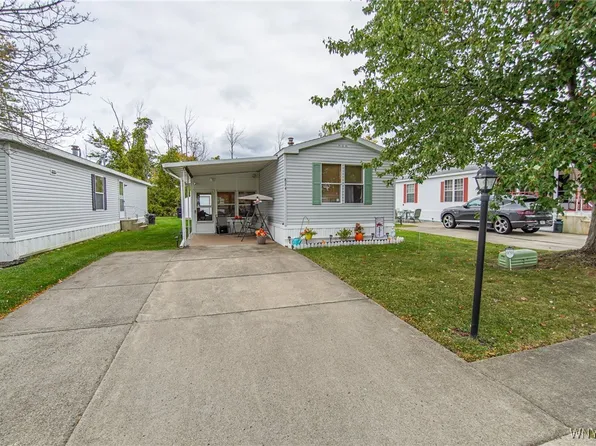 874 Thomas Ln, Angola, NY 14006