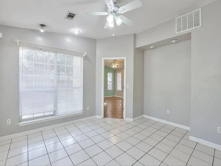 2093 Greenwood Dr — Photo 17