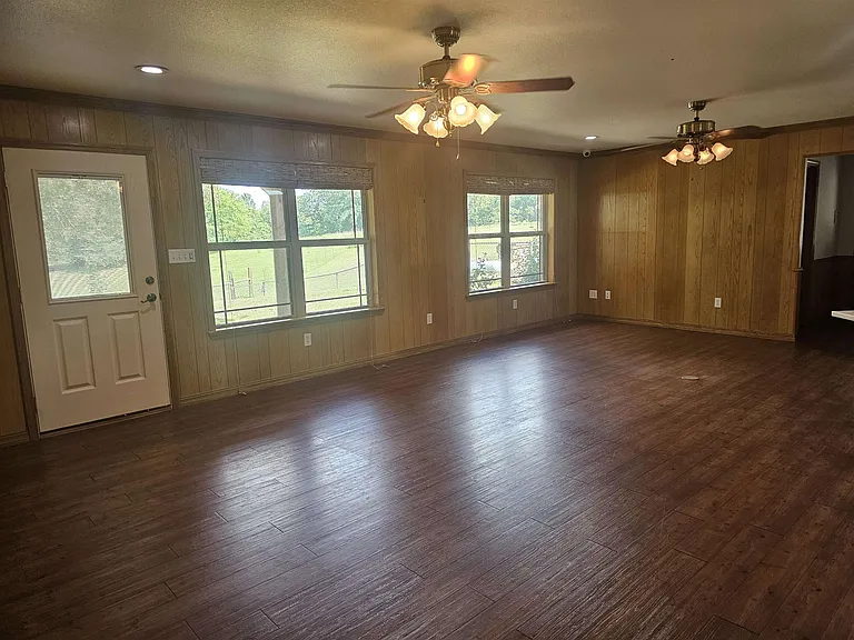 1316 County Road 236 E — Photo 3