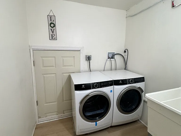 4 Montrose St #1 — Photo 10
