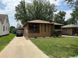 1108 11th St, Sheldon, IA 51201
