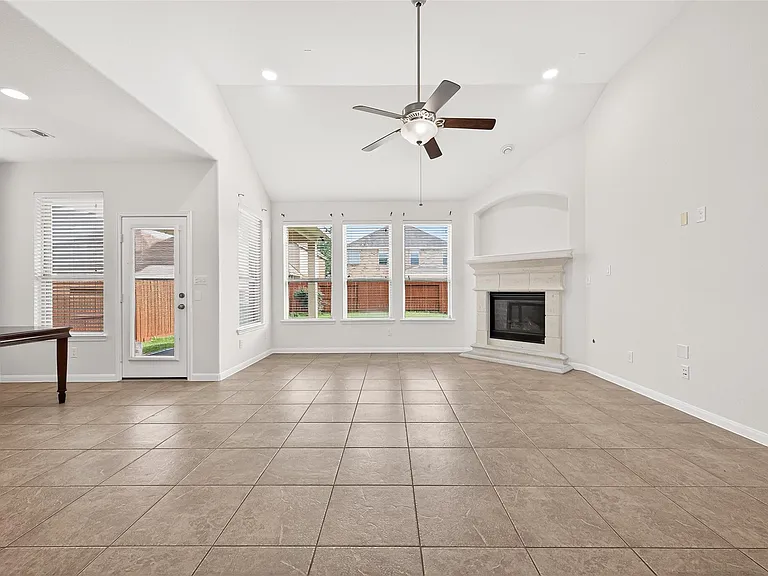 17415 Sandalisle Ln — Photo 11