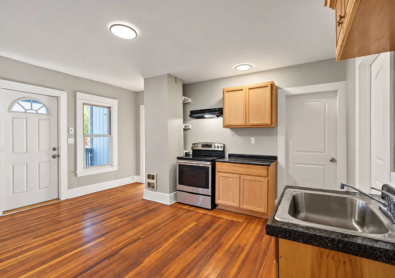 158 Narragansett Blvd — Photo 4