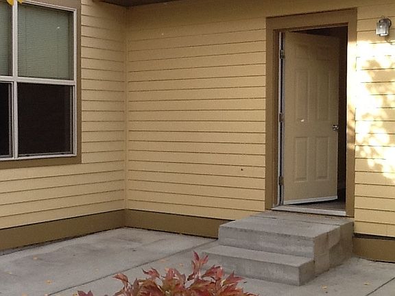 2nd image of 246B Kimball Ave
