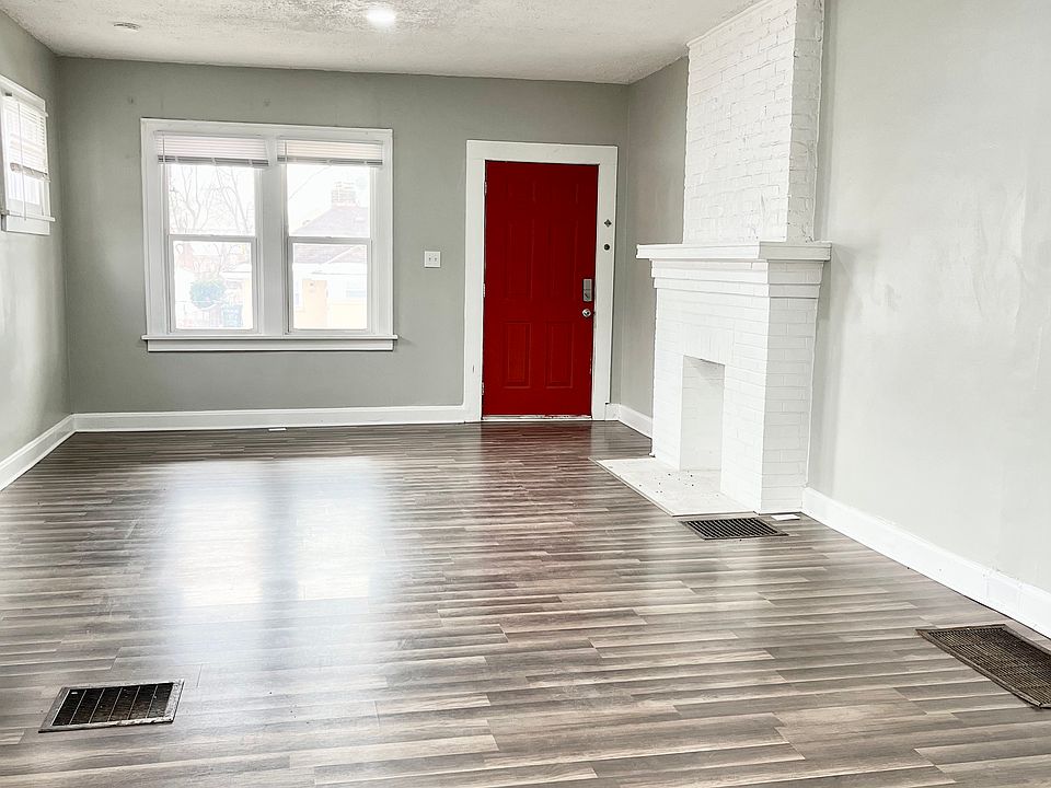 1st image of 1740 E Fulton St
