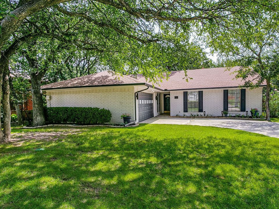 1st image of 204 Tharp Dr