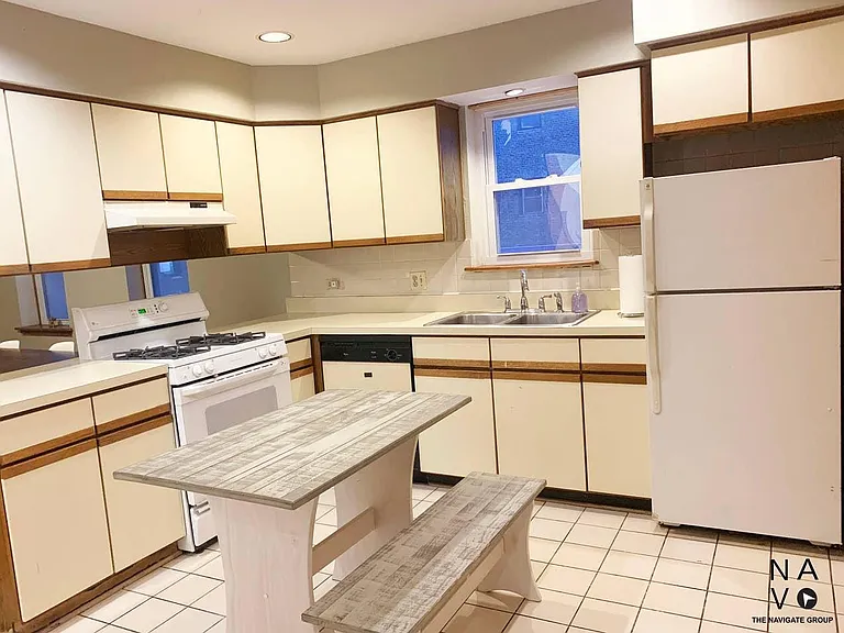 2826 N Lincoln Ave #2 — Photo 9