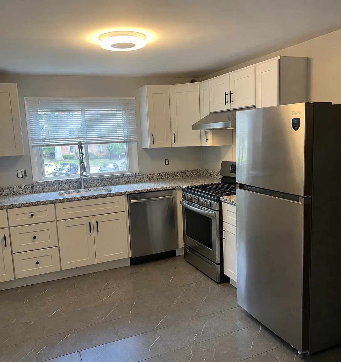 177 Crescent St — Photo 2
