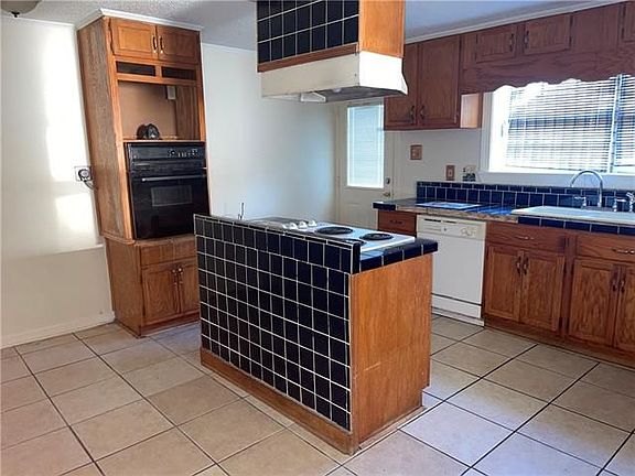 5th image of 810 21st St