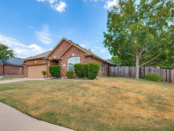 2nd image of 3018 Ashlawn Ct