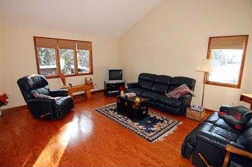2nd image of 586 Echo Ct