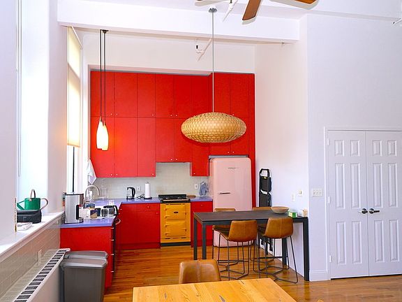2nd image of 259 21st St APT 3G