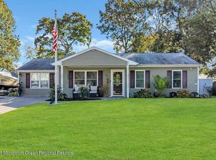 203 Lawrence Dr, Lanoka Harbor, NJ 08734