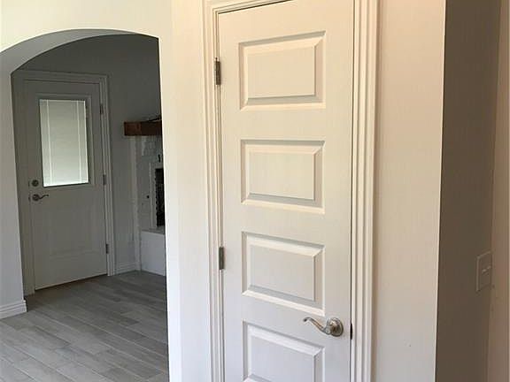 5th image of 704 Teri Dr