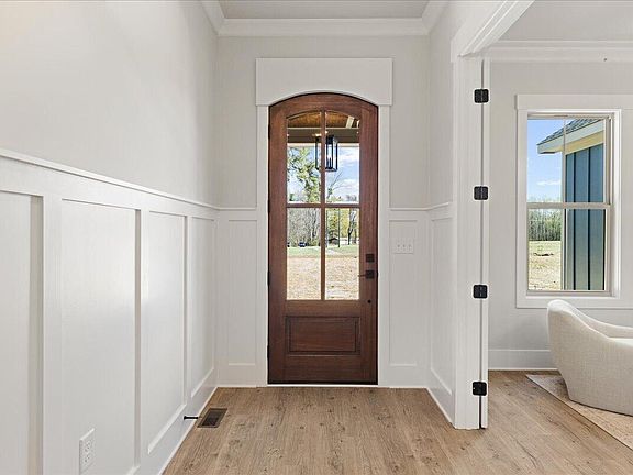 4th image of 1027 Johnson Town Rd