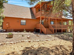 2221 E Mountain Lion Ln, Overgaard, AZ 85933