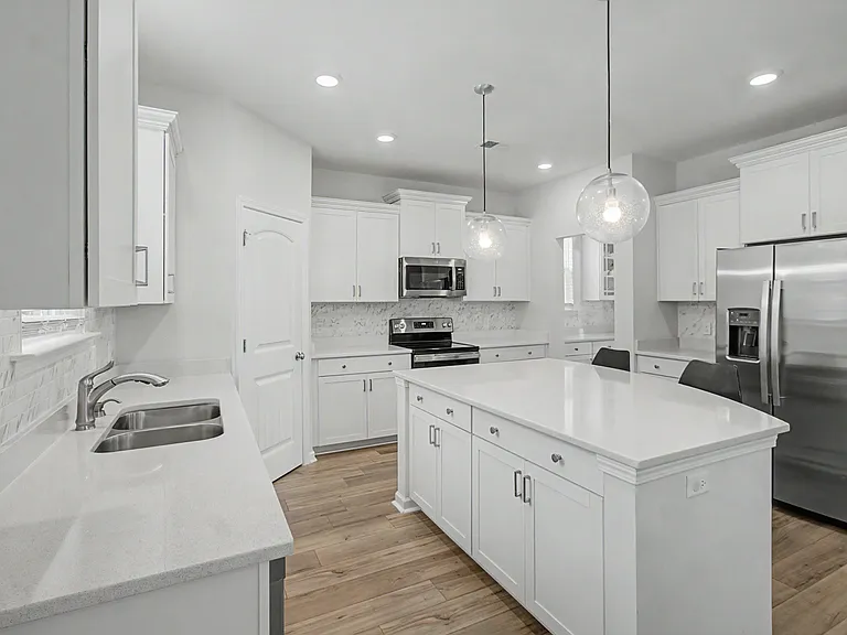 160 Spring Hill Dr — Photo 9