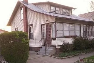 334 Chestnut St photo 1