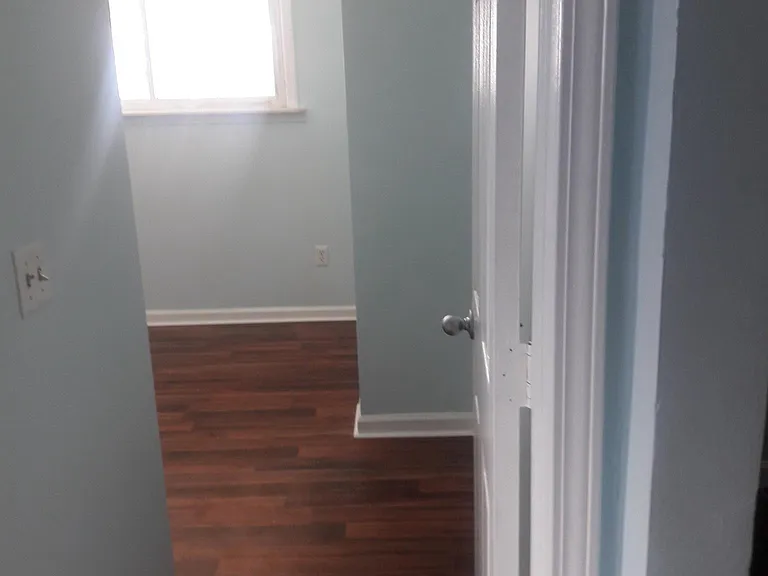 23825 Methuen Ave — Photo 11
