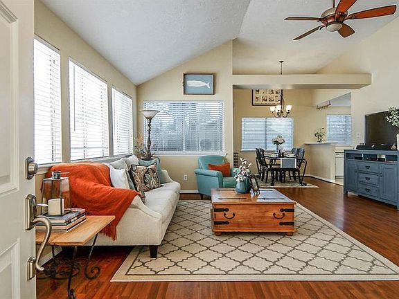 4th image of 16167 Golden Sands Dr