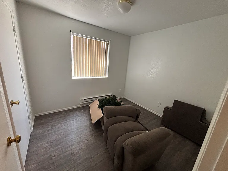 1711 Oakshire Ln #B — Photo 10