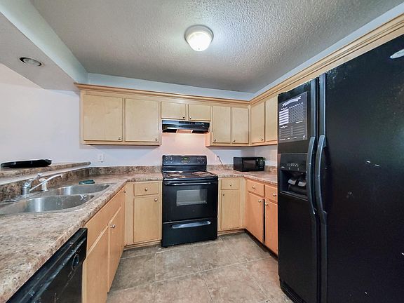 2nd image of 2510 N Tarragona St #B